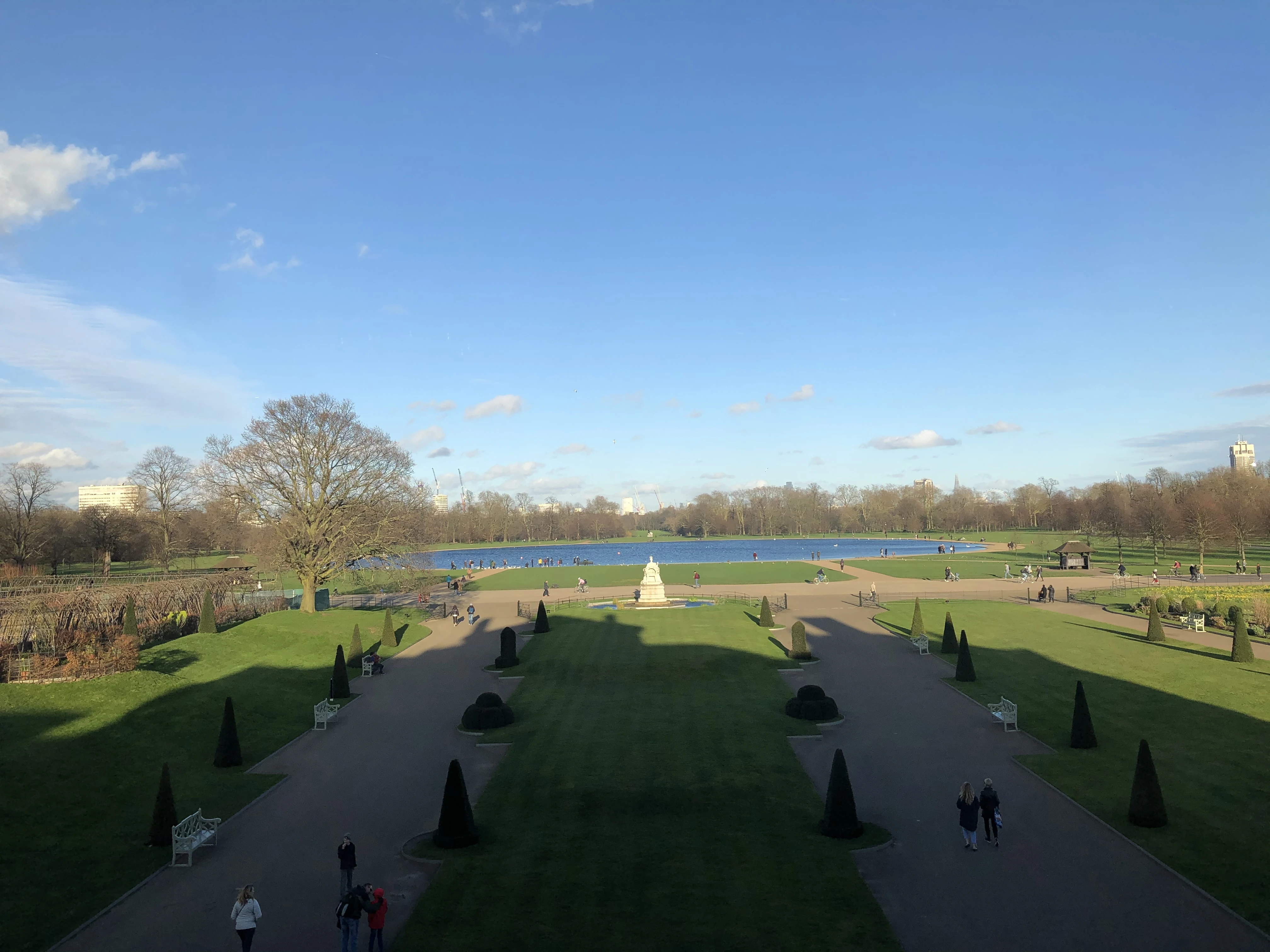 Kensington Palace in Kensington Gardens, London Editorial Stock Image -  Image of britain, english: 94110894, image size:4032x3024
