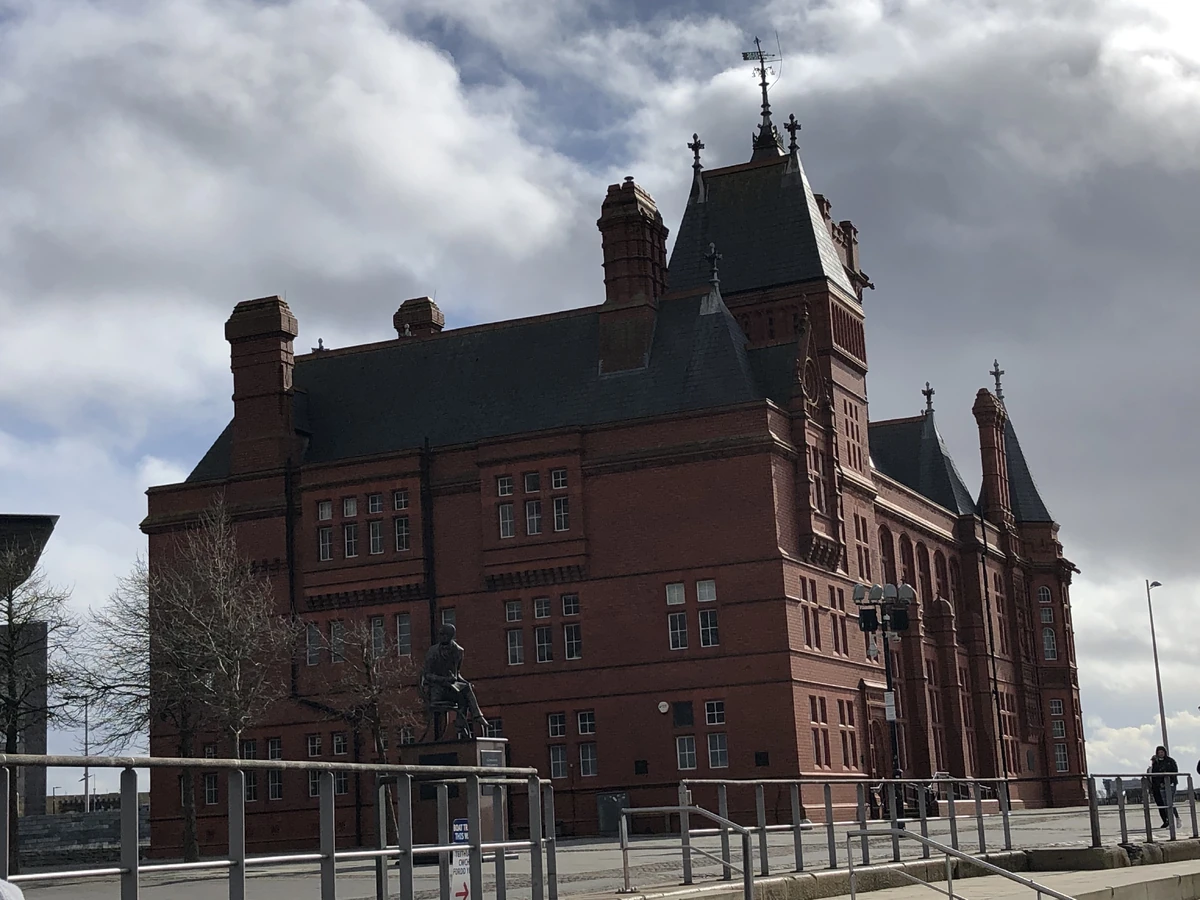 Pierhead Building Historica Wiki Fandom