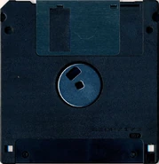 Th4 floppy 1-2.jpg (177 kB) Disquete 1 del reverso