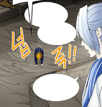 Data Hansung bowing to Khun Eduan