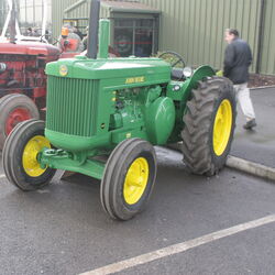 List of John Deere tractors (numerical order)