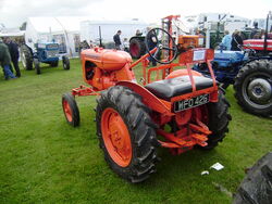 Allis Chalmers B from rear-P8100539
