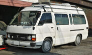 Toyota Hiace Commuter / Ambulance / Van super long high roof (H7#B / H7#V, 1982 - 1985)