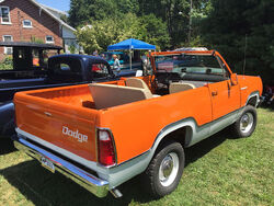 1974 Dodge Ramcharger topless SUV at 2015 Macungie show 2of2