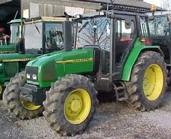 JD 3300 MFWD - 1995