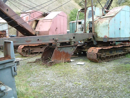 A rare skimmer excavator set up