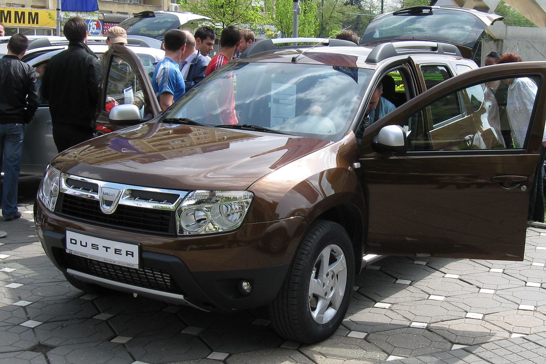 Dacia Duster, Tractor & Construction Plant Wiki