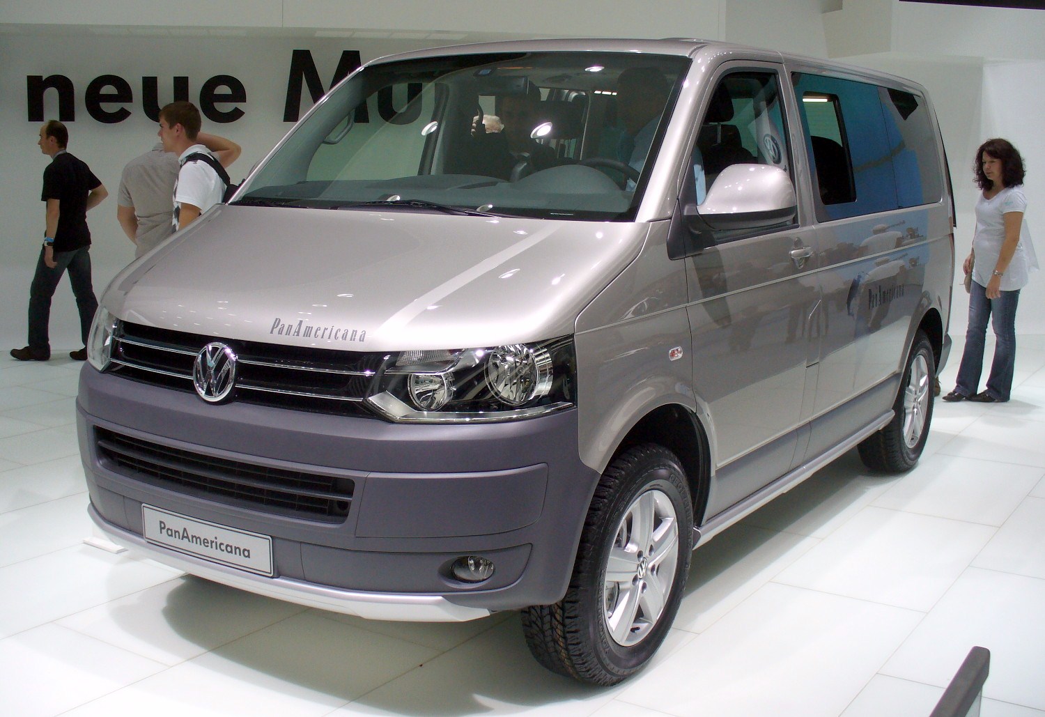 Volkswagen Transporter (T5), Tractor & Construction Plant Wiki