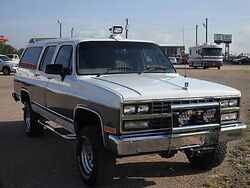 File:1937 Chevrolet Carryall Suburban (front).jpg - Wikipedia