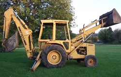 Ford 555A backhoe - 1988