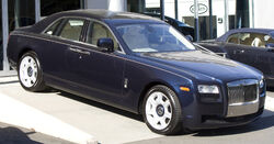 File:Rolls-Royce Phantom VIII 001.jpg - Wikimedia Commons