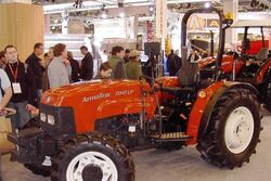 ArmaTrac 704T LP MFWD (red) - 2009.jpg