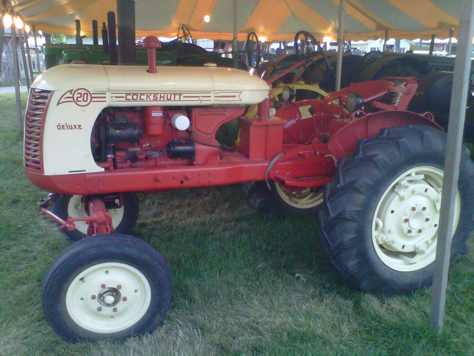 File:Antique powered lawn mowers DCAPC August 2008 show.jpg - Wikimedia  Commons