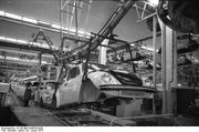 Bundesarchiv B 145 Bild-F038788-0020, Wolfsburg, VW Autowerk, Käfer