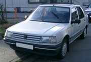 Peugeot 309 front