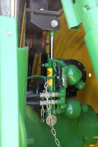 John Deere cab suspension - IMG 9139