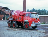 A 1960s GUY Warrior Cement Lorry Diesel.jpg (114 KB) A 1960s GUY Warrior Cement Mixer Lorry Diesel 6X4