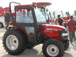 Case IH Farmall 40B MFWD - 2011