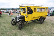 Ford bus - DD 475 at welland 2010 - IMG 7882