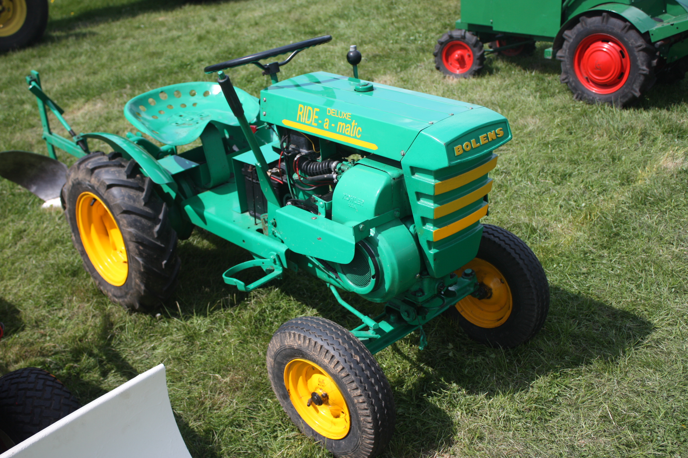 Bolens Models by Year Tractor Construction Plant Wiki Fandom