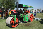 Wallis and Steevens roller sn 7551 Friend Richard reg HO 6459 at Southport 09 - IMG 7553.jpg