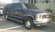 '92-'94 GMC Suburban (Les chauds vendredis '10).jpg (917 KB) 1992–1994 GMC Suburban