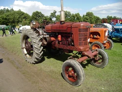 Farmall -unrestored-Driffield-P8100582