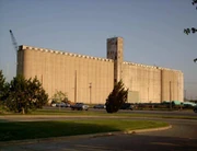 1928 Burrus Elevator, slipformed concrete silo construction in  