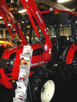 Branson 6640 MFWD-2011.jpg