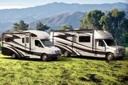 Motorhome-RV-Class-C-Sprinter-Ford-Chassis