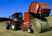 Hesston 5670 round baler