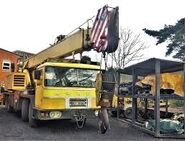 A 1980s ALLEN H4064 Cranetruck Diesel Hydraulic 8X4