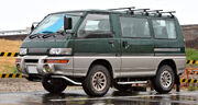 Mitsubishi Delica Star Wagon 303