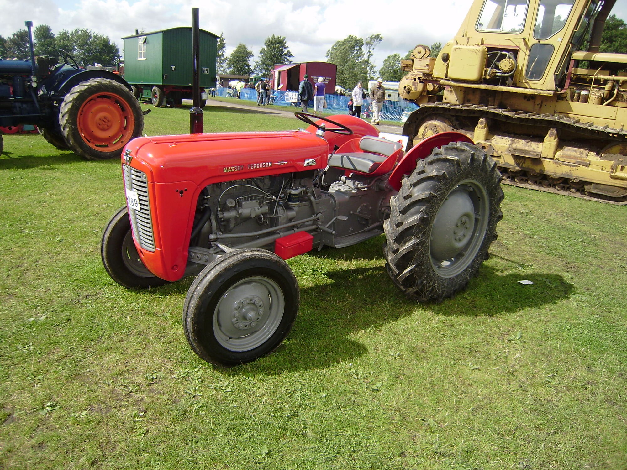 Massey Ferguson Products By Series Tractor Construction Plant Wiki Fandom