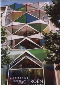 Citroen champs elisee.png (652 KB) The Citroen Stand at Champs Elisee