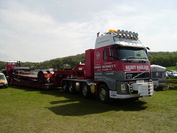 Volvo FH16 - Chris Bennett - FJ56 KLE at Llandudno 08 - P5050103