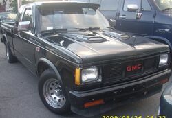 Tuned GMC S-15 Sierra Extended Cab (Orange Julep)