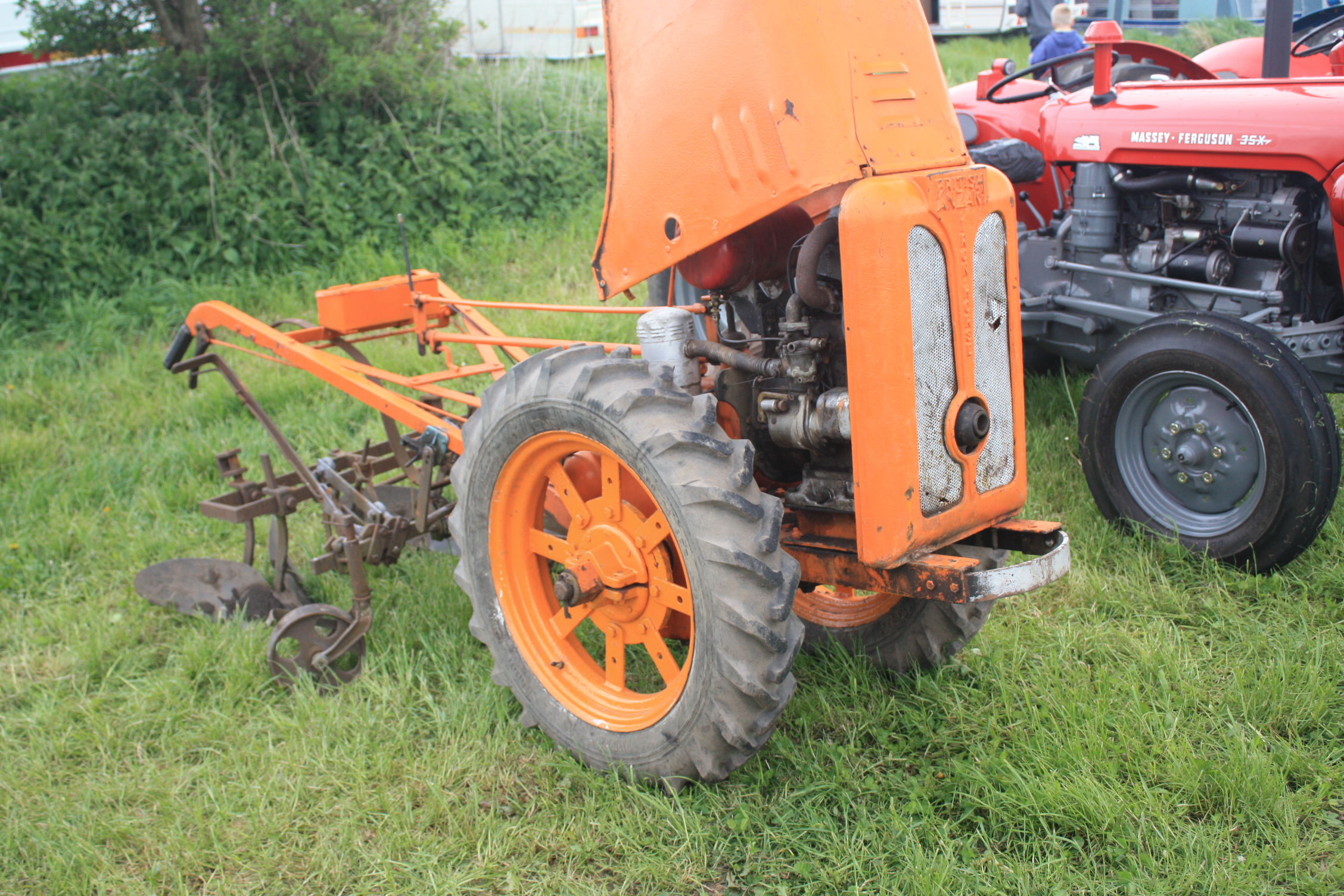 Garden tractor manufacturers clearance