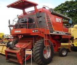 IDEAL 9075 Turbo combine (IH) - 1993