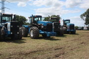 Ford and NH line up at Astwood Bank 09 - IMG 3595