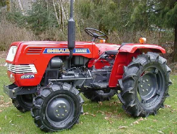 シバウラトラクタSD2200