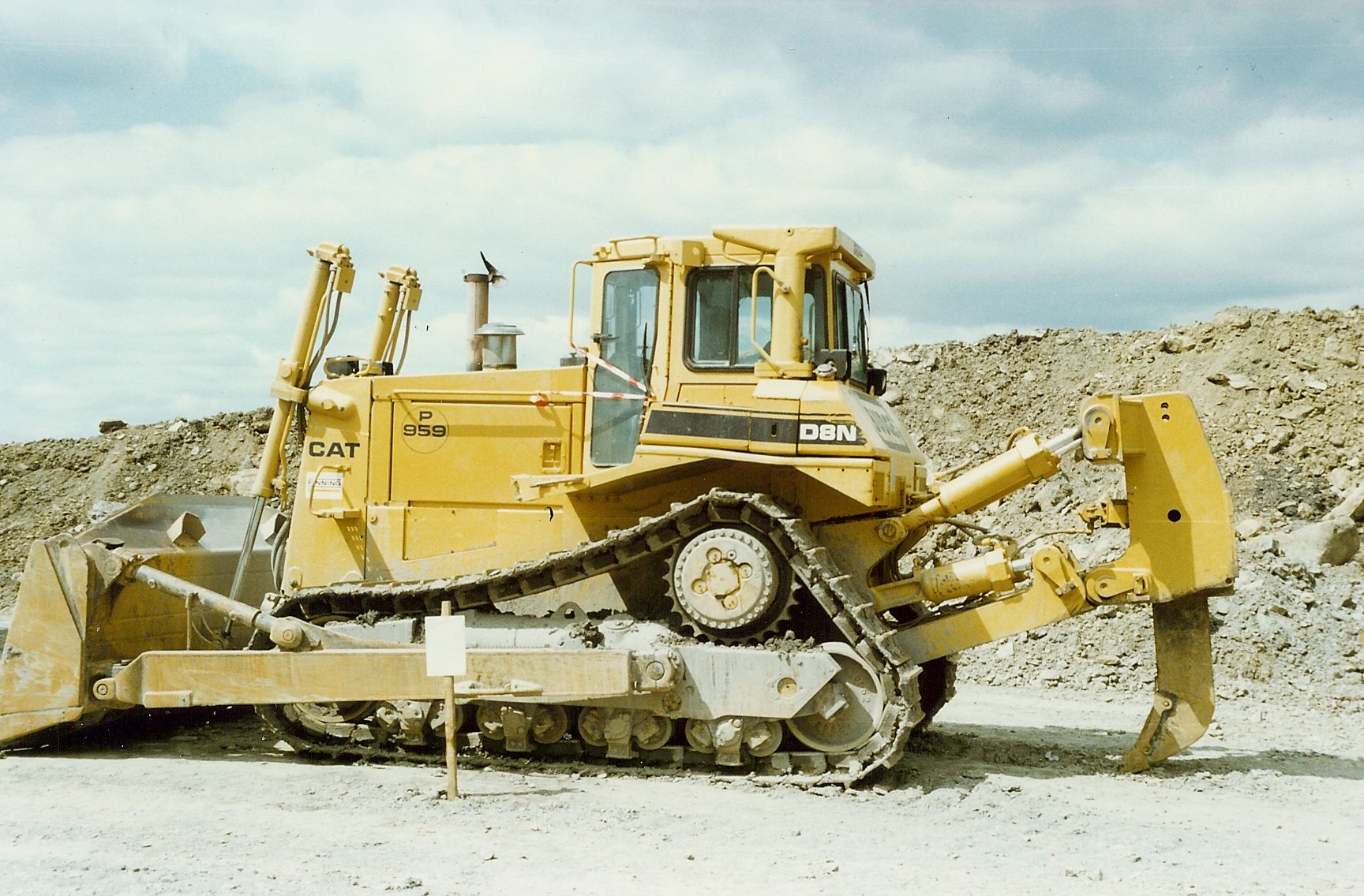 cat bulldozer d8