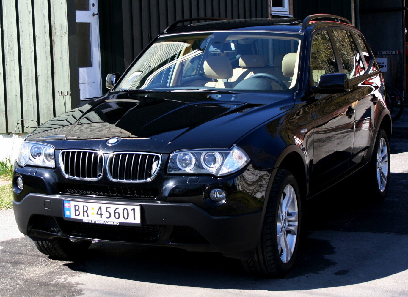 BMW X3 (E83), Tractor & Construction Plant Wiki