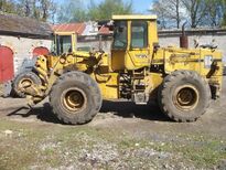 A 1990s Bray PS10000B 4WD Loader