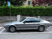 As with most “rear mid-engine transversely-mounted / rear-wheel drive layouts”, the Matra-Simca Bagheera shared Simcas 1100 and 1307 front-wheel drive mechanicals, but placed behind the passenger compartment.[2]