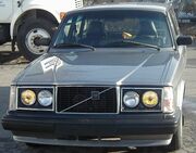 Volvo 240 Front