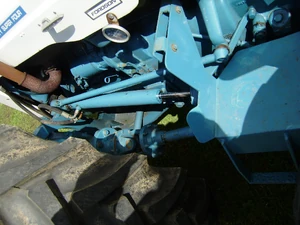 Power Steering ram on a  4-wd tractor