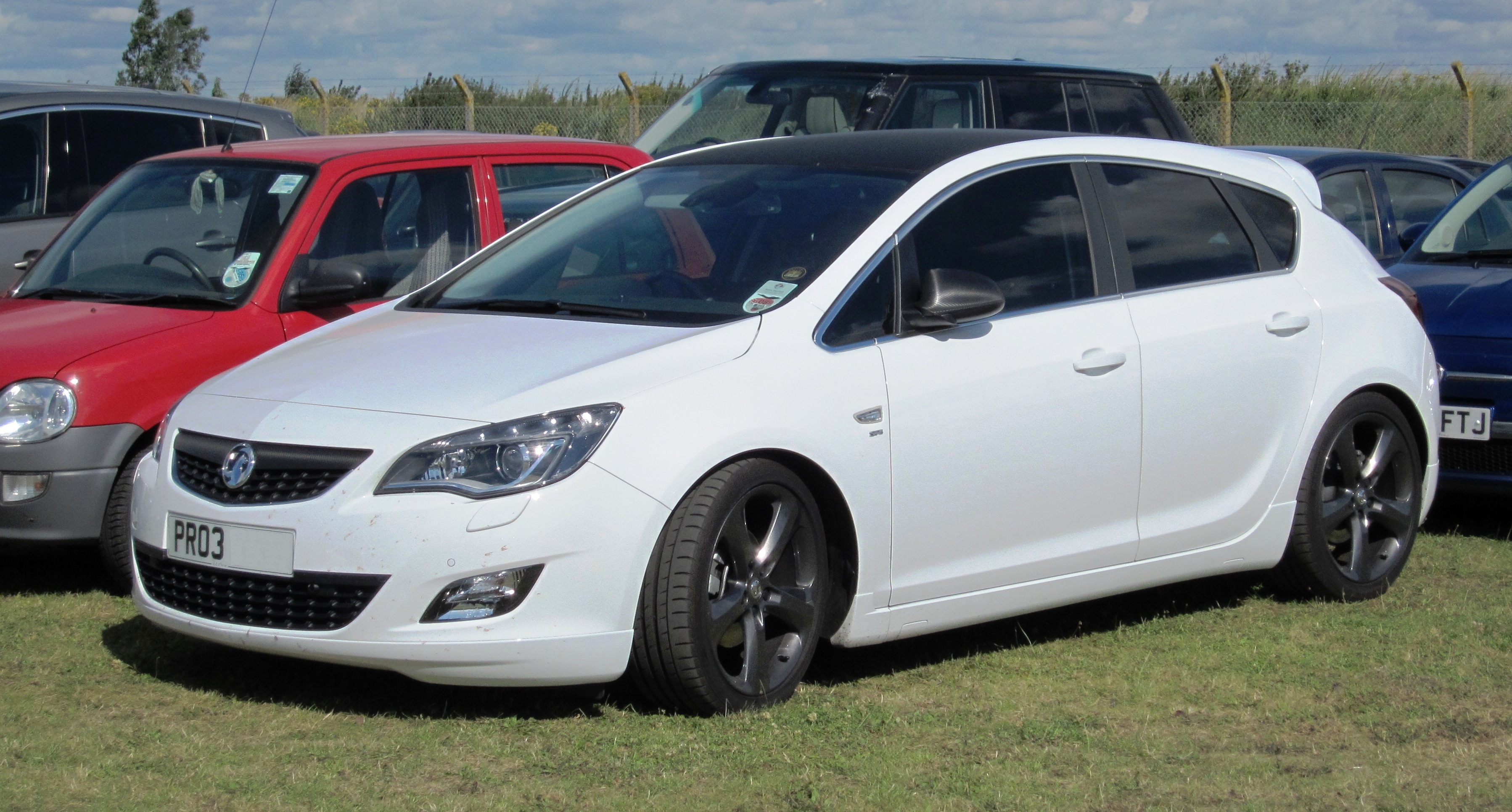 File:Opel Astra G 5-doors.JPG - Wikimedia Commons