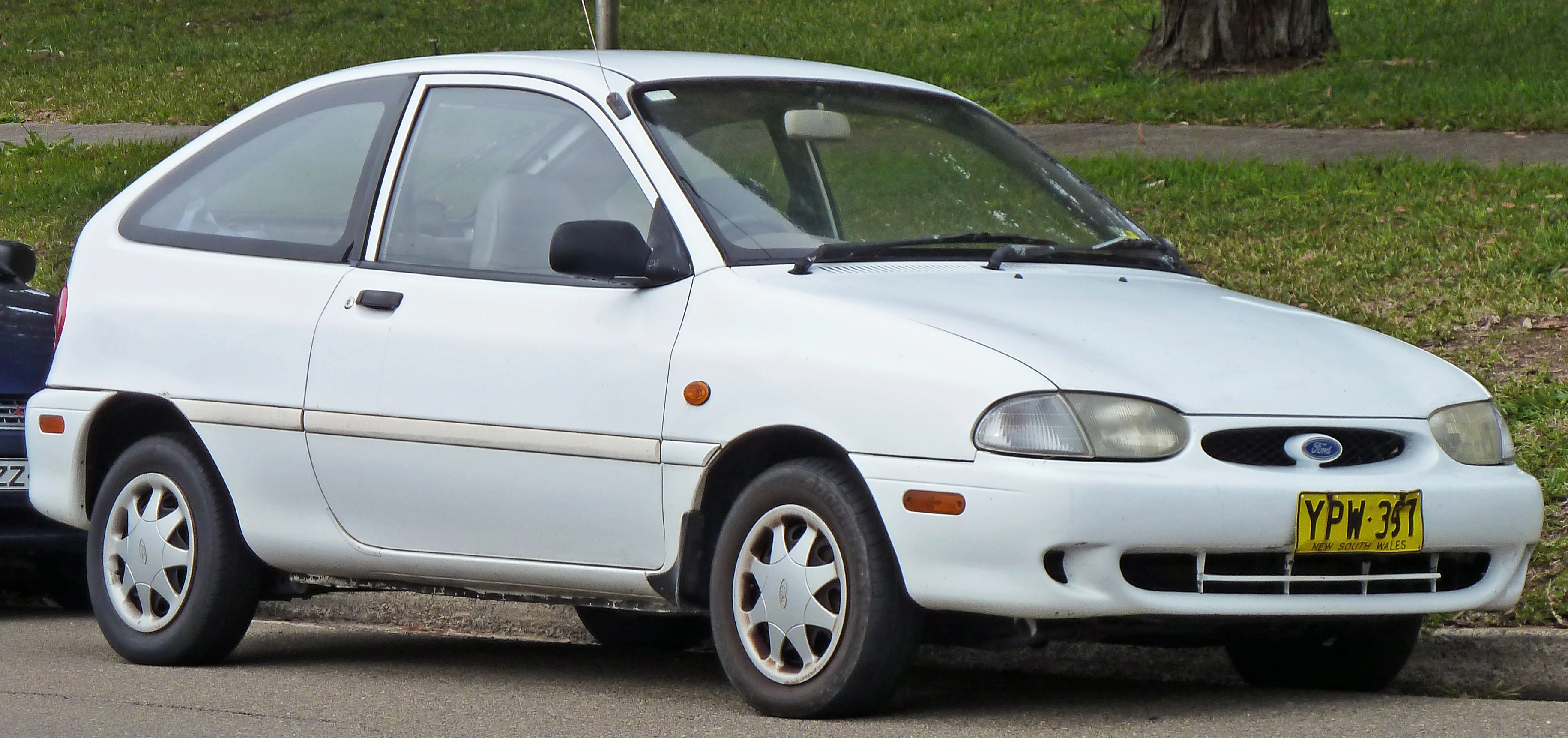 История создания и особенности Mazda Ford Festiva - тактичный потенциал малолитражного автомобиля, объединяющего непревзойденное качество Mazda и техническую инженерию Ford Mazda Ford Festiva