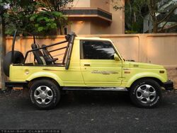 Maruti Gypsy (yellow)